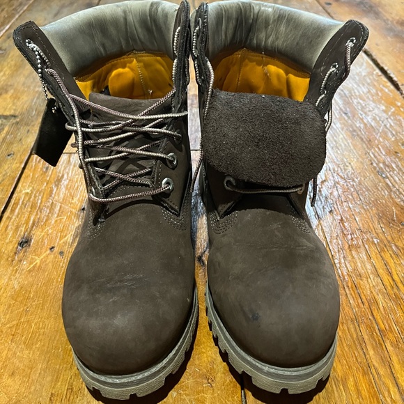 Timberland chocolate boots - Picture 2 of 7